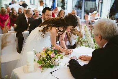 Referenz freie Trauung in Bayern – Hochzeitspaar Brautpaar in Rosenheim